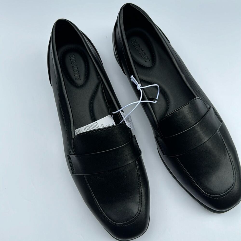 Old Navy Women's Low Heel Preppy Style Black Modern Penny Loafer Sz 7.5